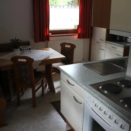 בית הארחה Haus Almrausch זיפלד אין טירול